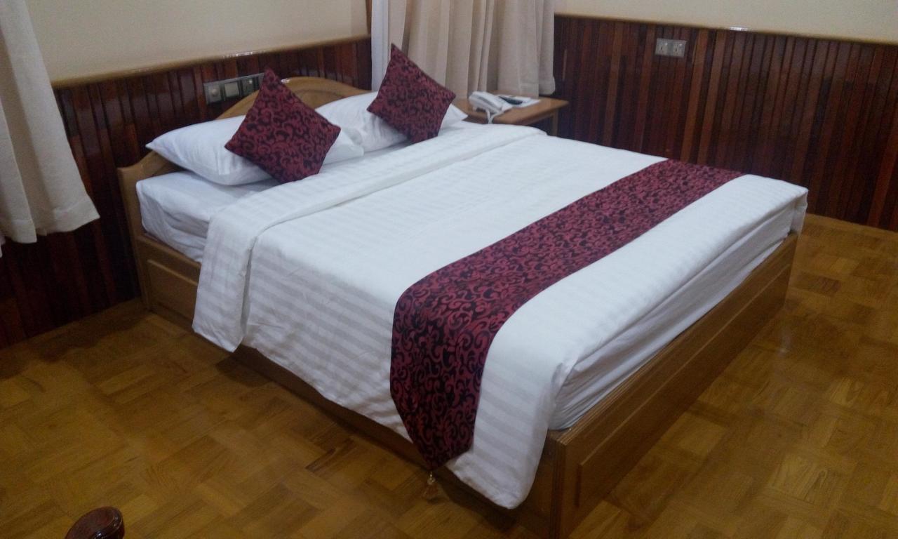 Hotel Juno Pakokku Стая снимка