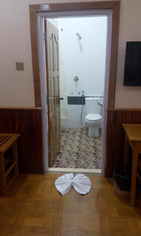 Hotel Juno Pakokku Екстериор снимка