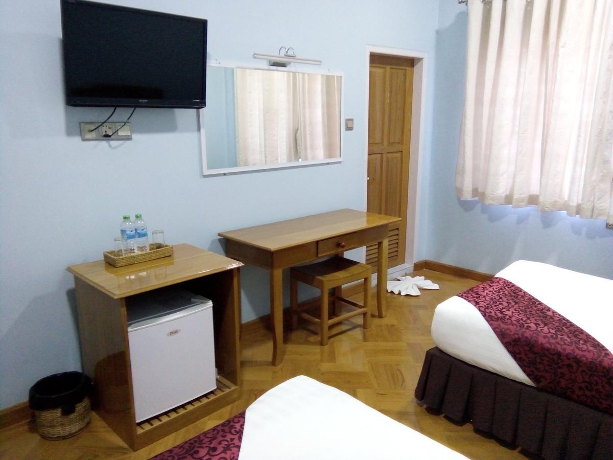 Hotel Juno Pakokku Екстериор снимка