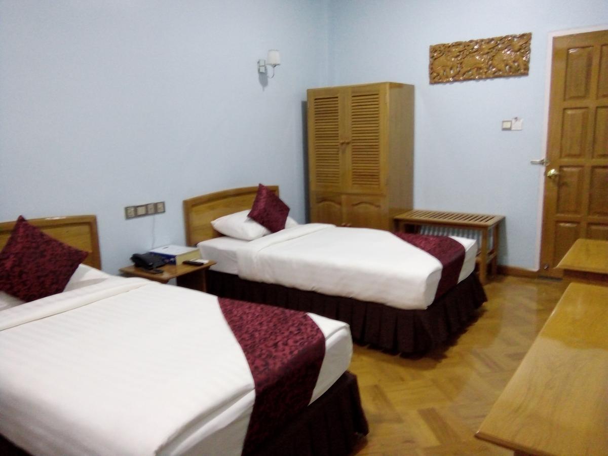 Hotel Juno Pakokku Екстериор снимка