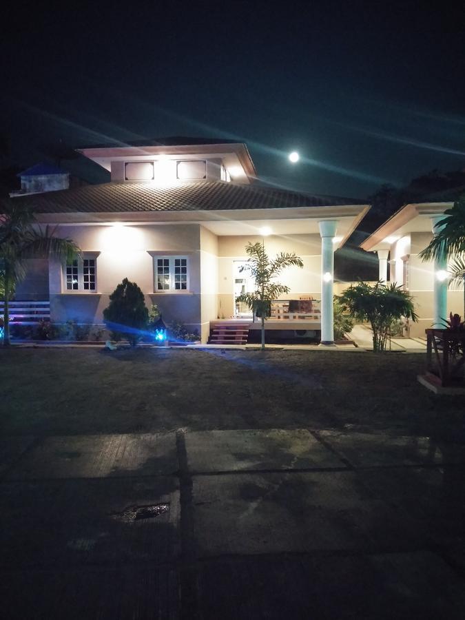 Hotel Juno Pakokku Екстериор снимка