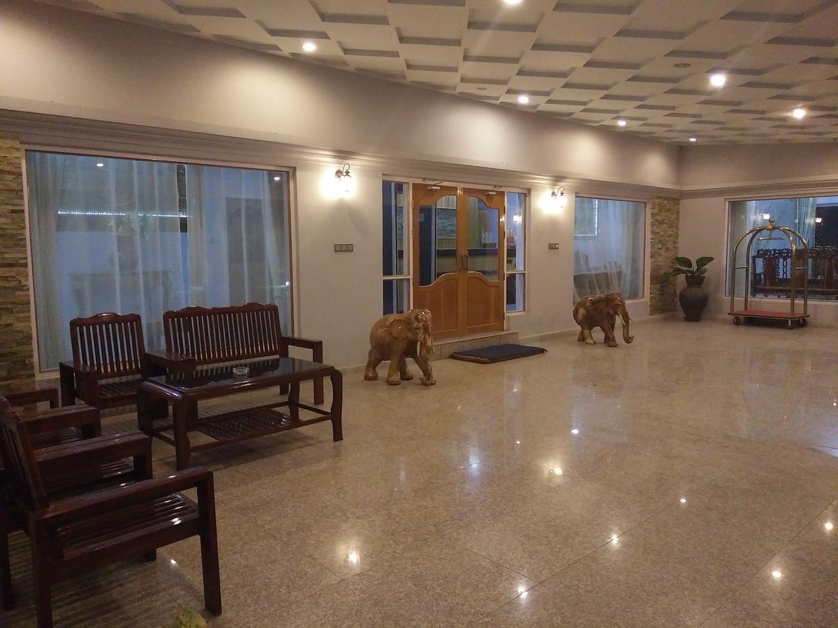 Hotel Juno Pakokku Екстериор снимка